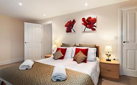 Park Place Court - Close To Beach With Parking